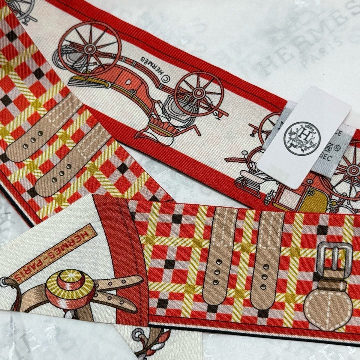HERMES 25S SCARF 90 IN SILK 854950
