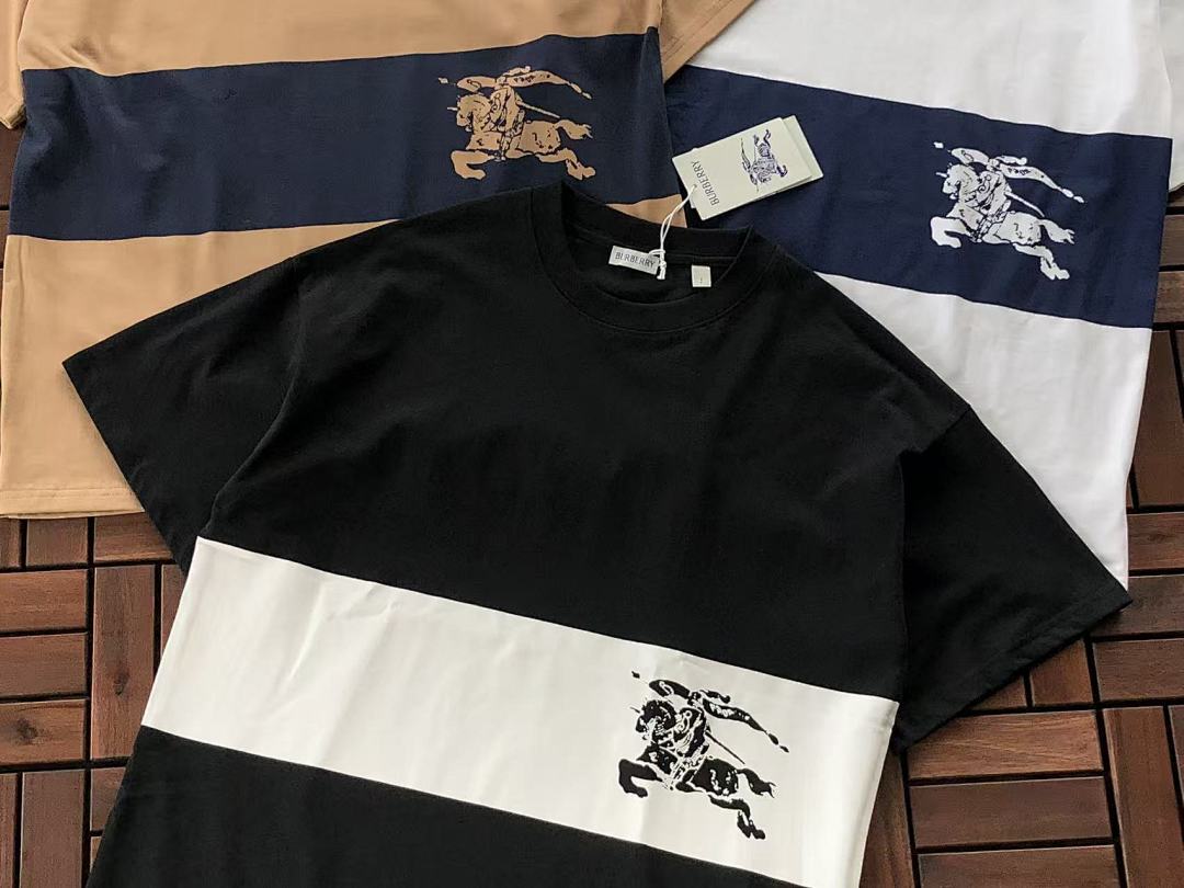 Burberry T-SHIRT
