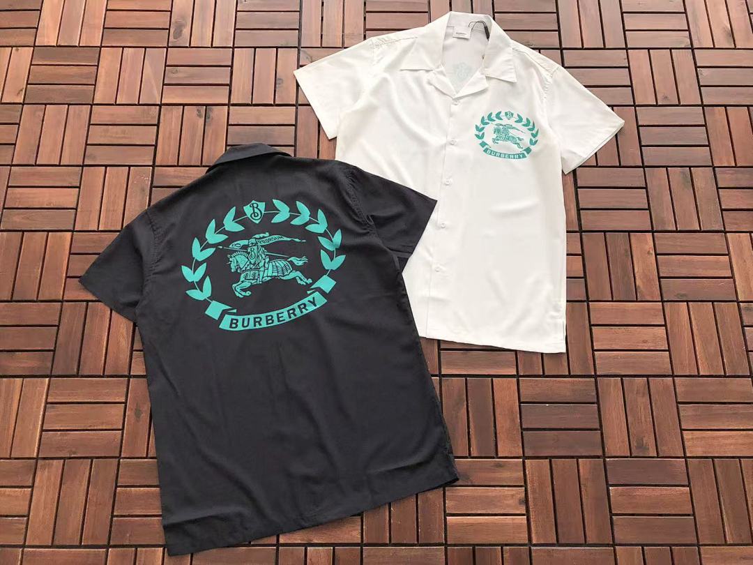 Burberry T-SHIRT