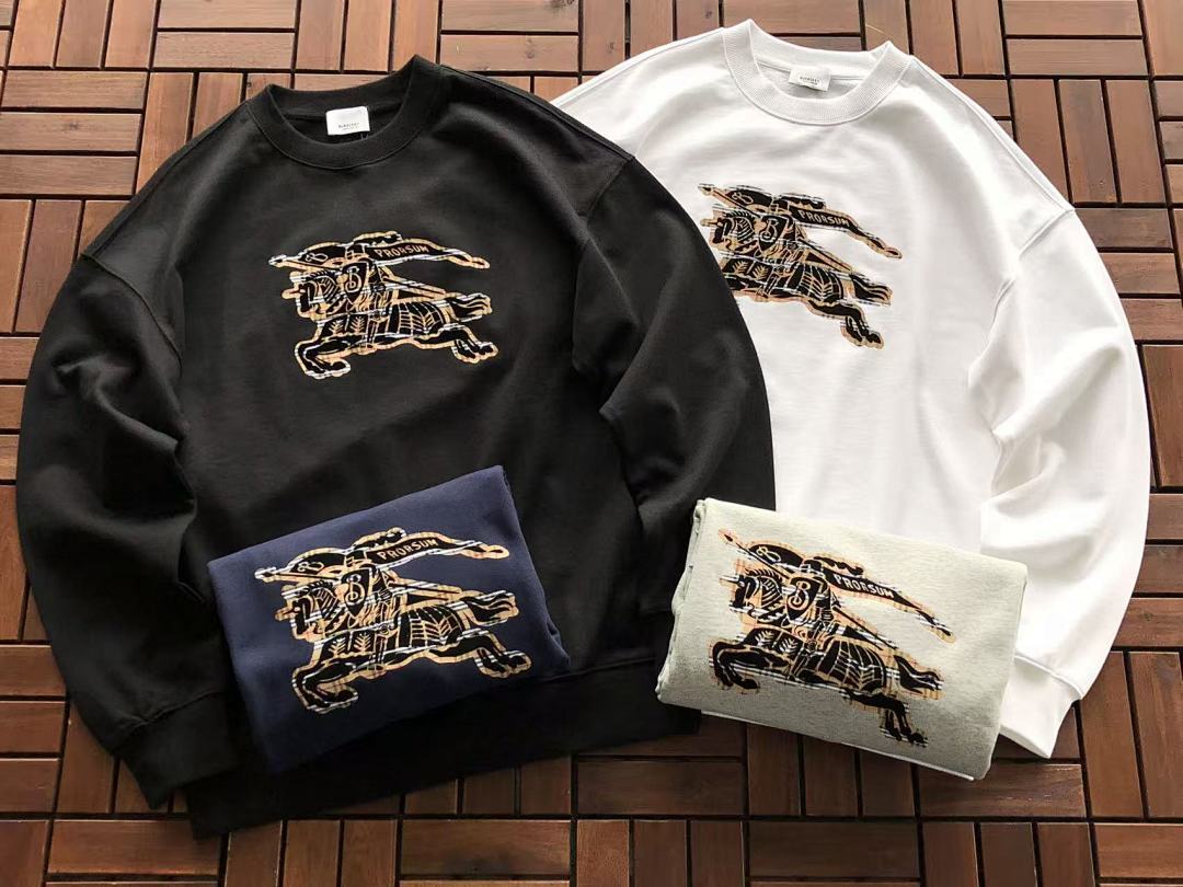 Burberry SWEATER