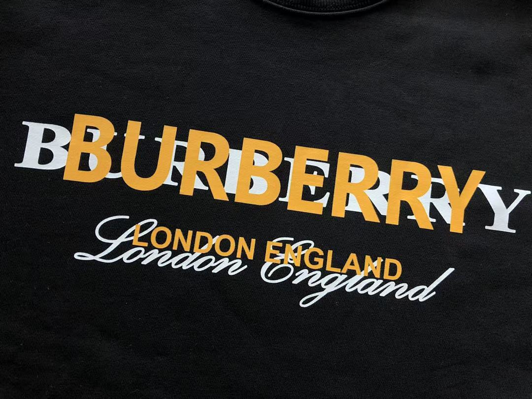 Burberry SWEATER