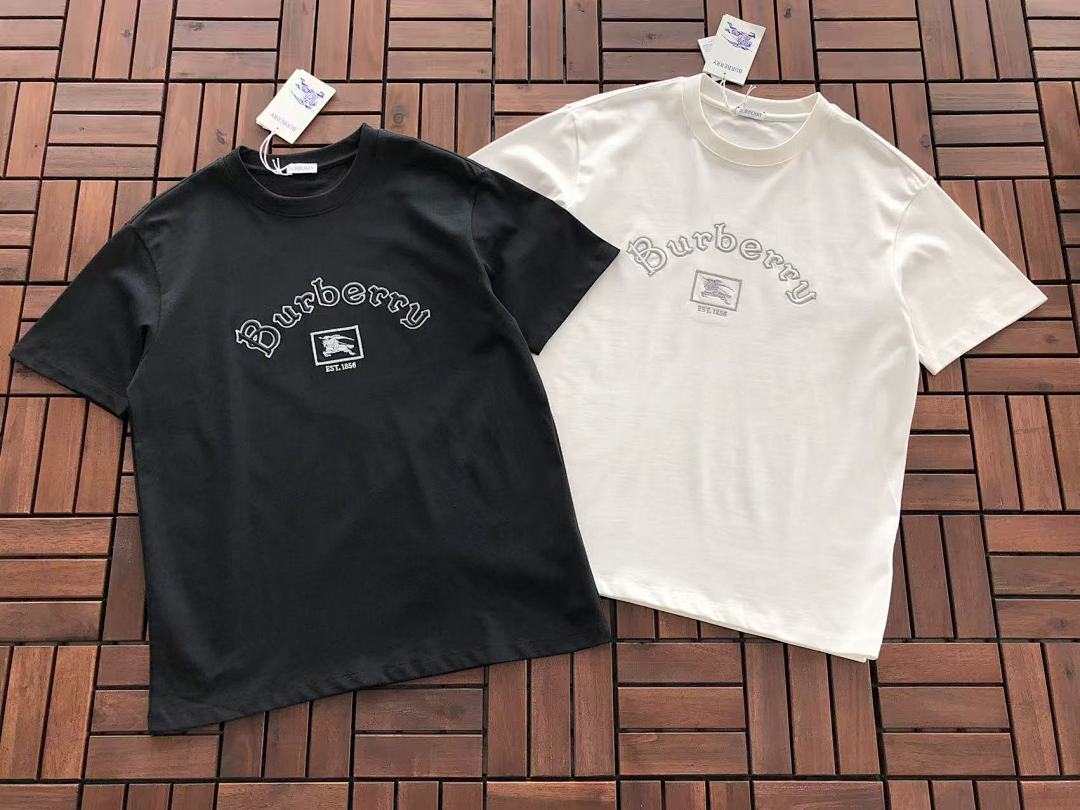 Burberry T-SHIRT
