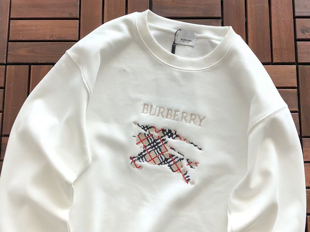 Burberry SWEATER