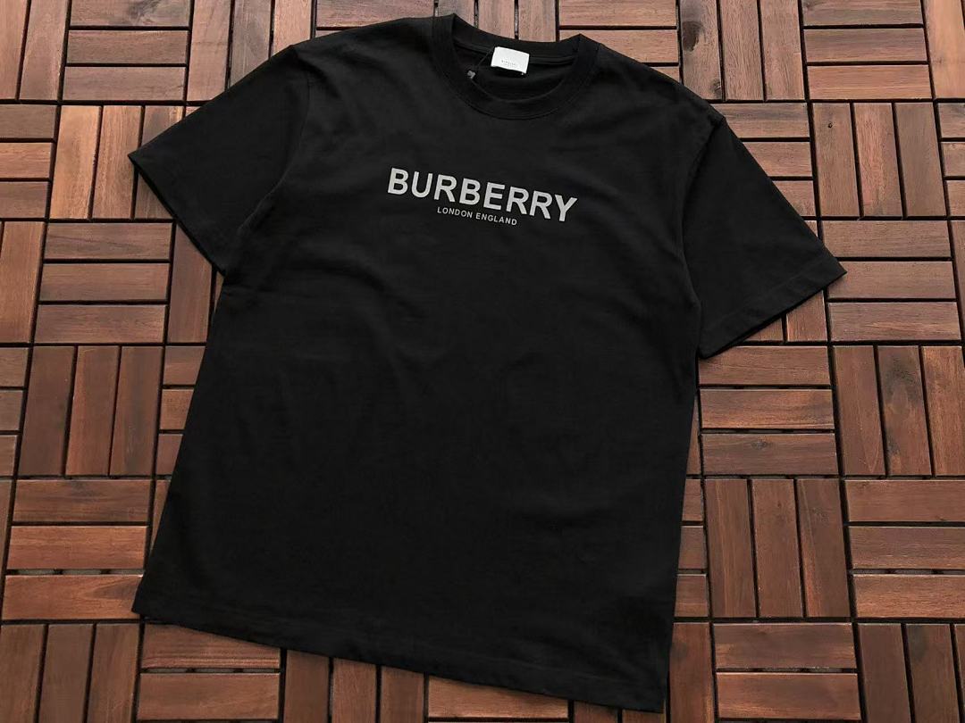 Burberry T-Shirt