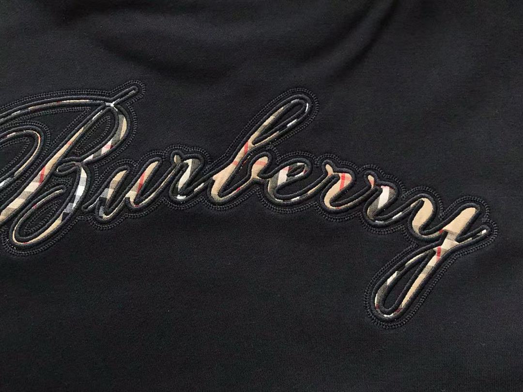 Burberry SWEATER