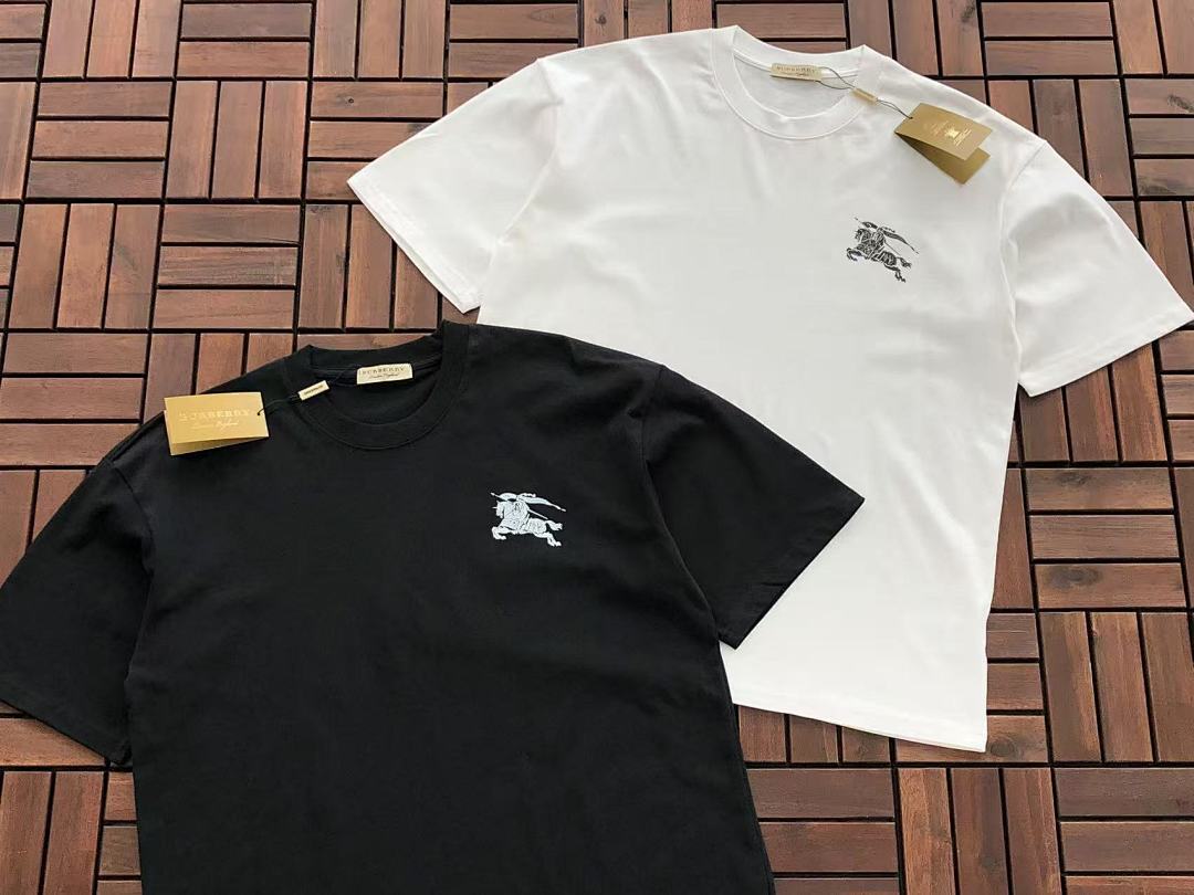 Burberry T-SHIRT