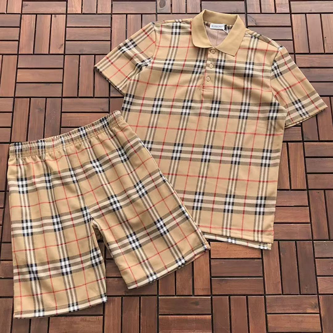 Burberry T-SHIRT