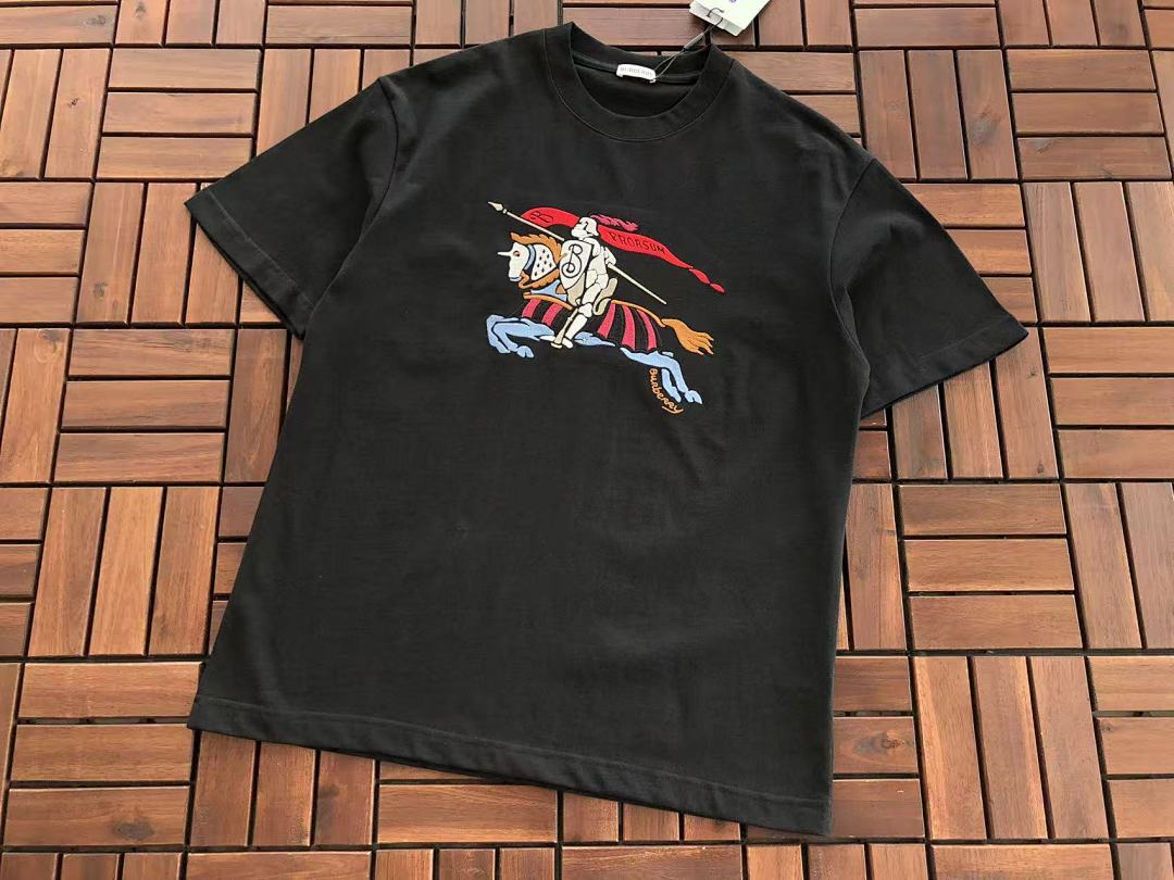 Burberry T-SHIRT