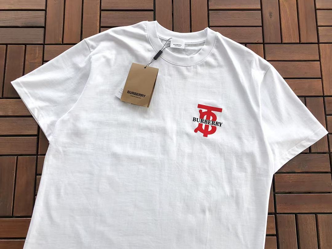 Burberry T-SHIRT
