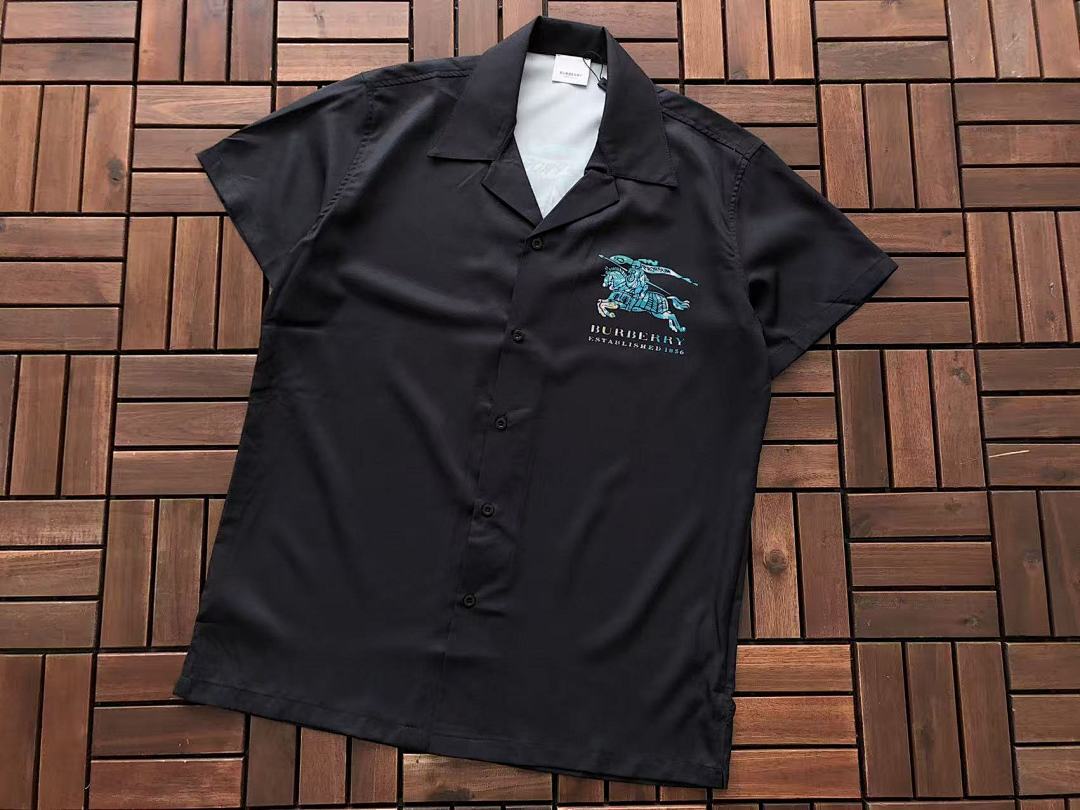 Burberry T-SHIRT