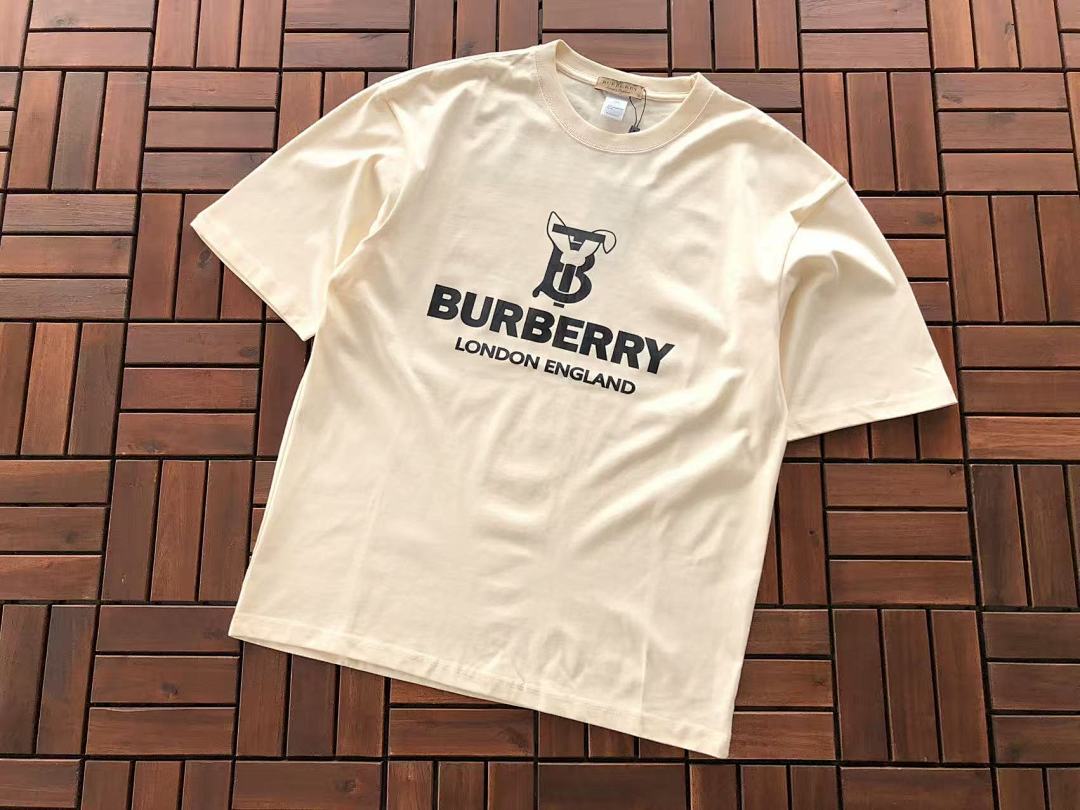 Burberry T-SHIRT
