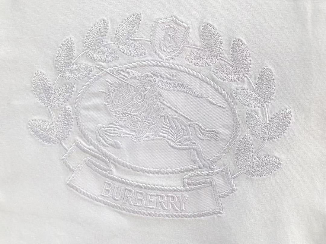 Burberry T-SHIRT