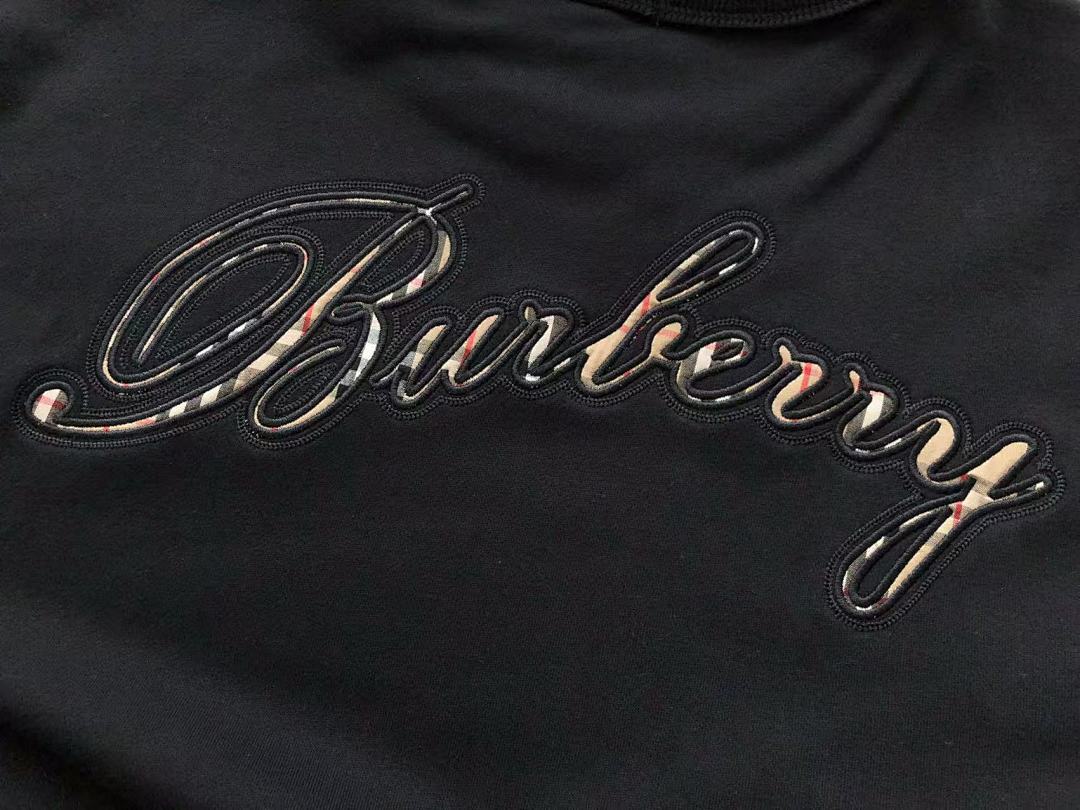 Burberry SWEATER