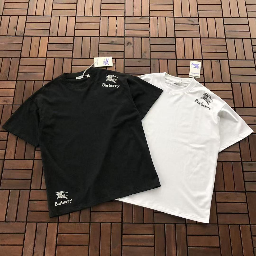 Burberry T-SHIRT