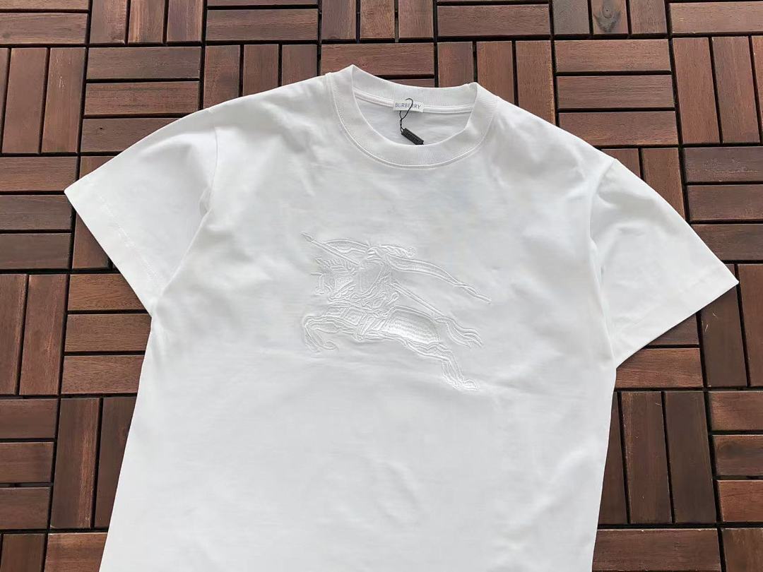 Burberry T-SHIRT
