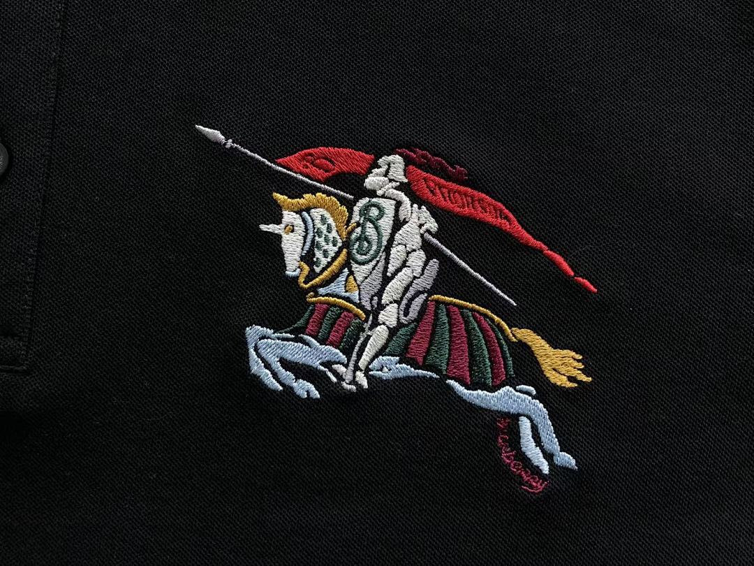 Burberry T-SHIRT