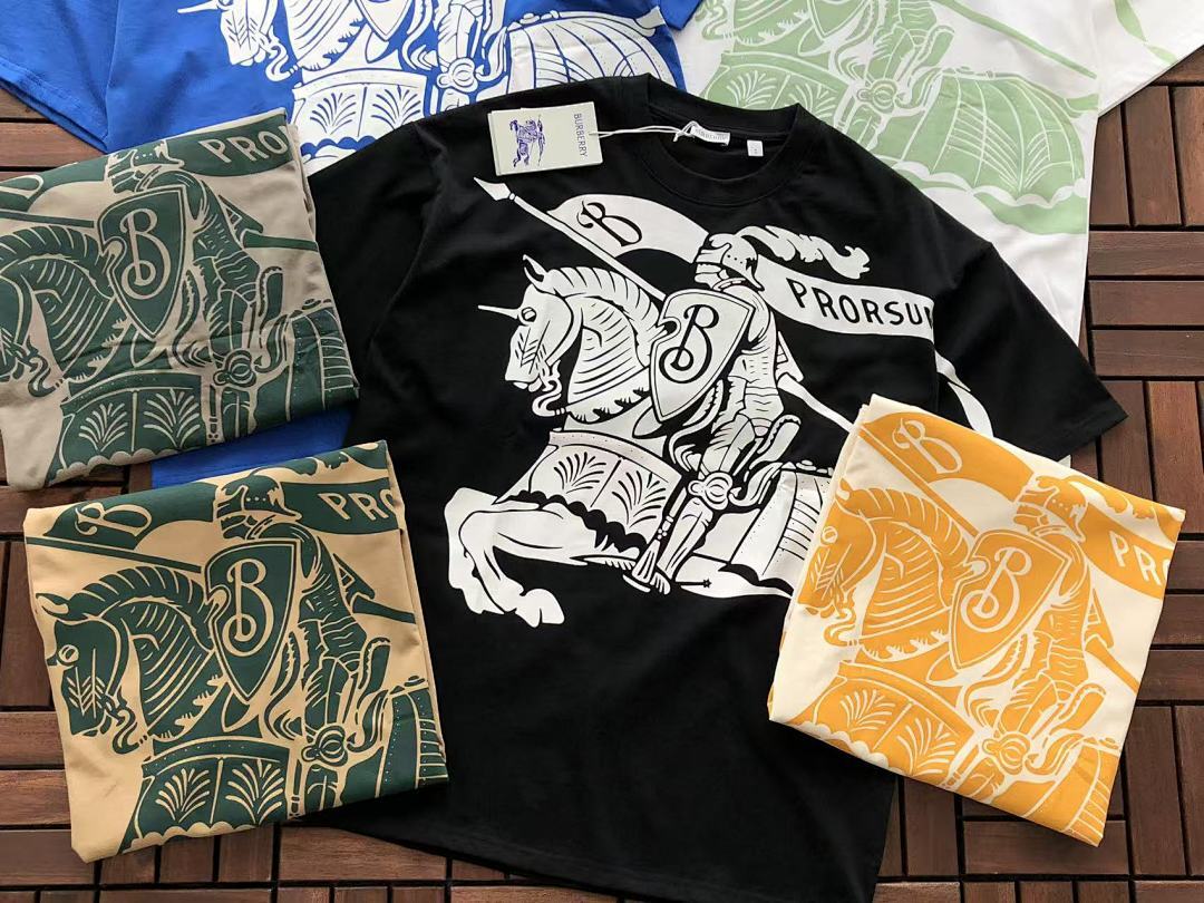 Burberry T-SHIRT
