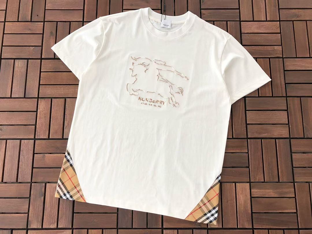 Burberry T-Shirt