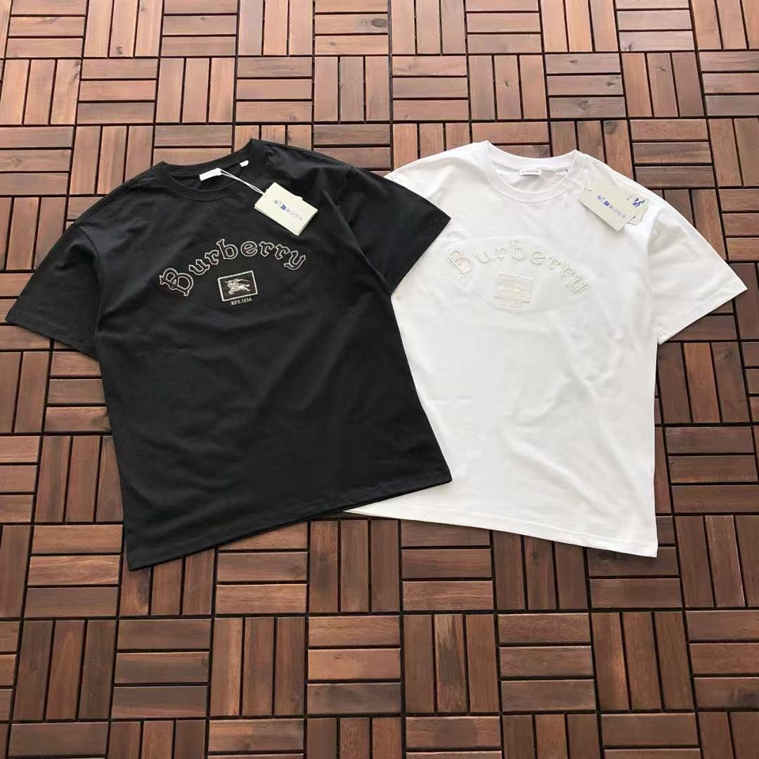 Burberry T-SHIRT