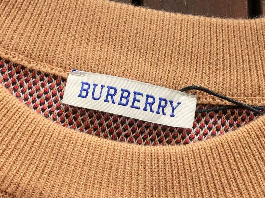 Burberry SWEATER