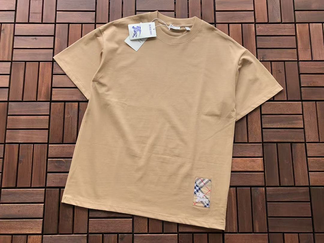 Burberry T-SHIRT