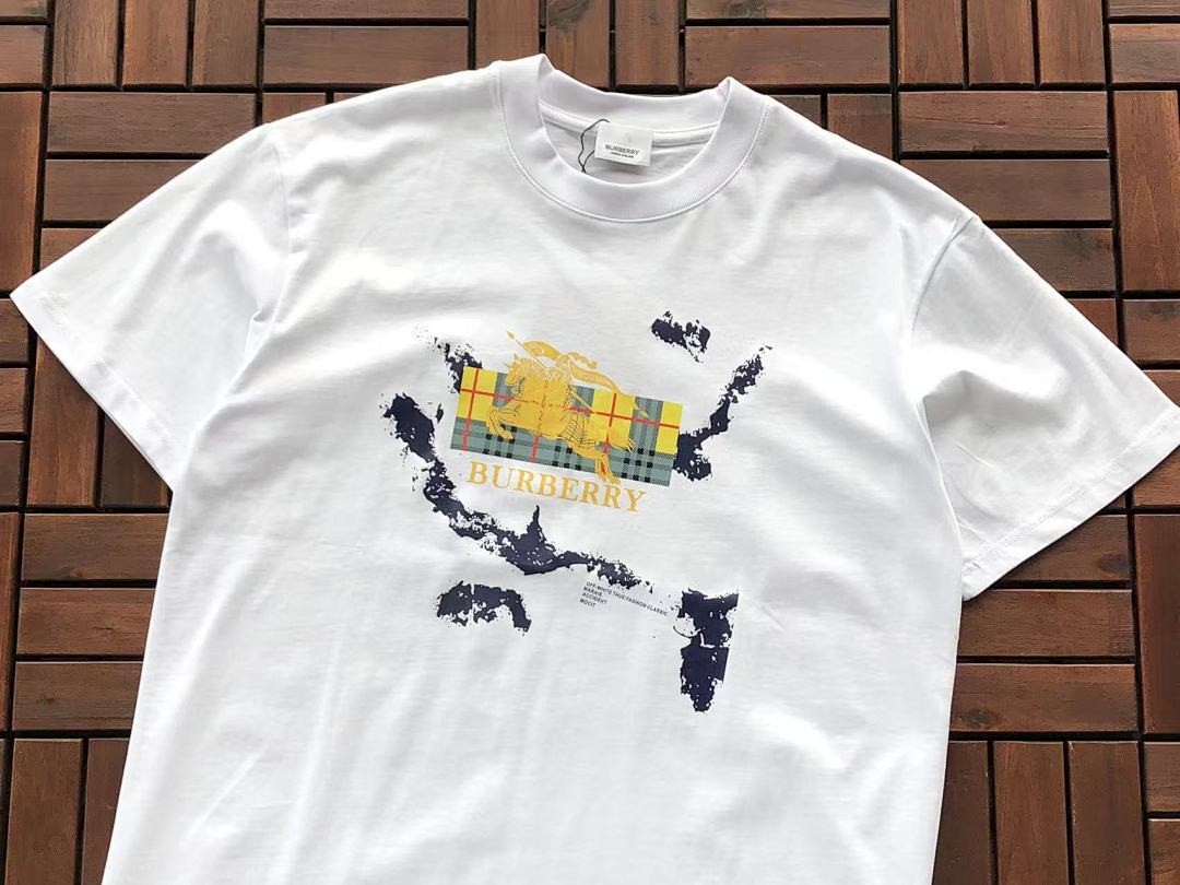 Burberry T-SHIRT