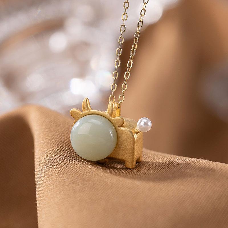 Natural Hetian Jade Fengshui Ox Lucky Pendant Necklace