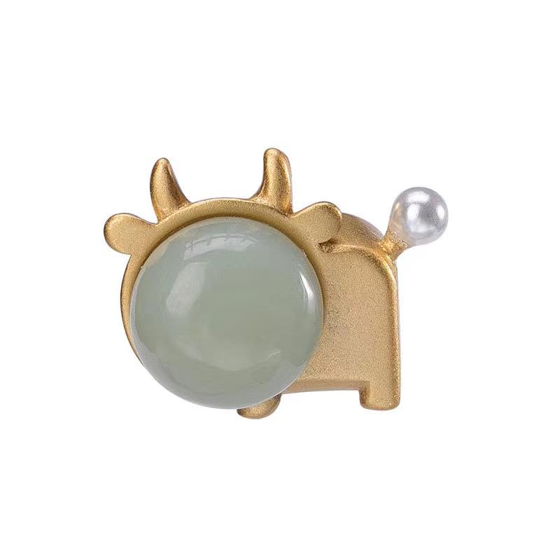 Natural Hetian Jade Fengshui Ox Lucky Pendant Necklace