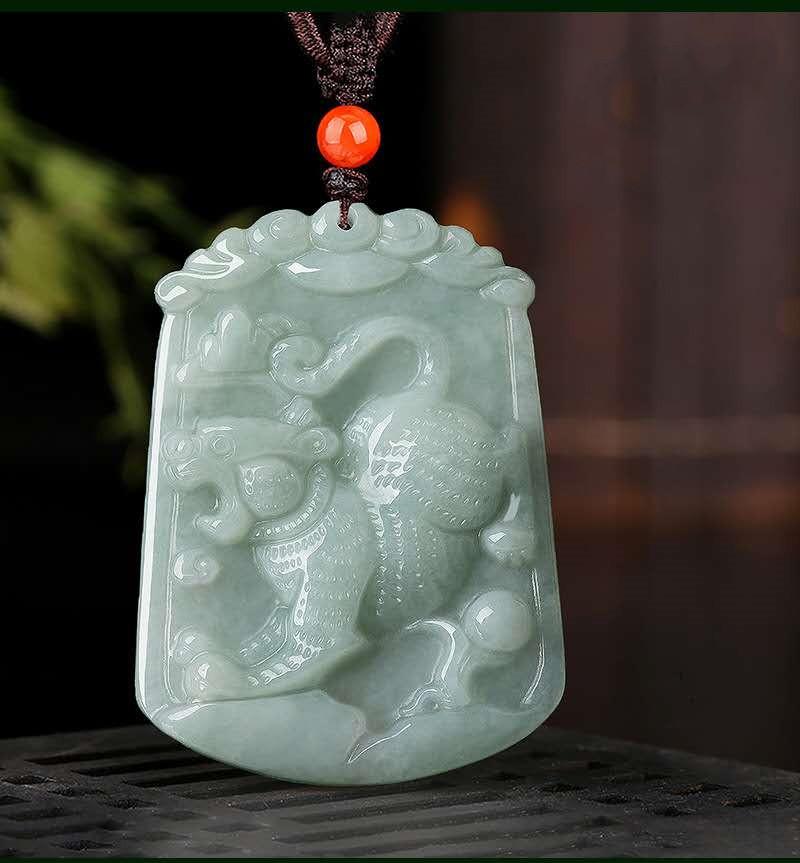 Natural Whithe Jade 12 Chinese Zodiac Lucky Amulet Pendant Necklace