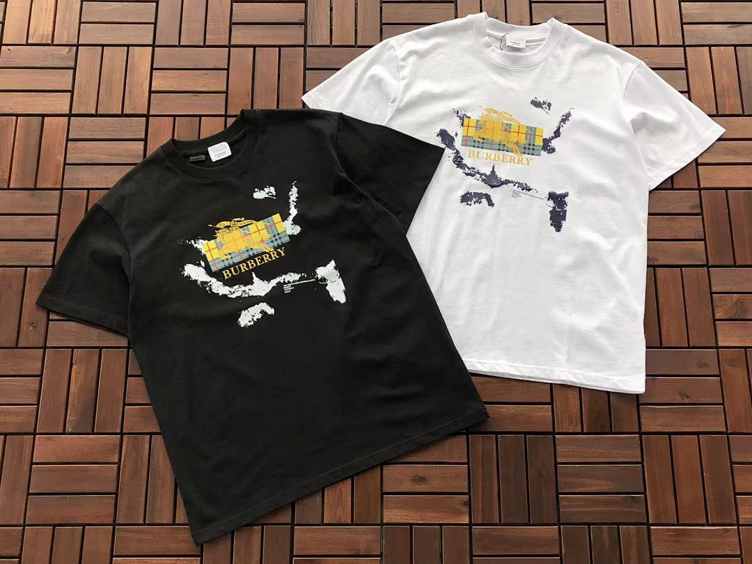 Burberry T-SHIRT