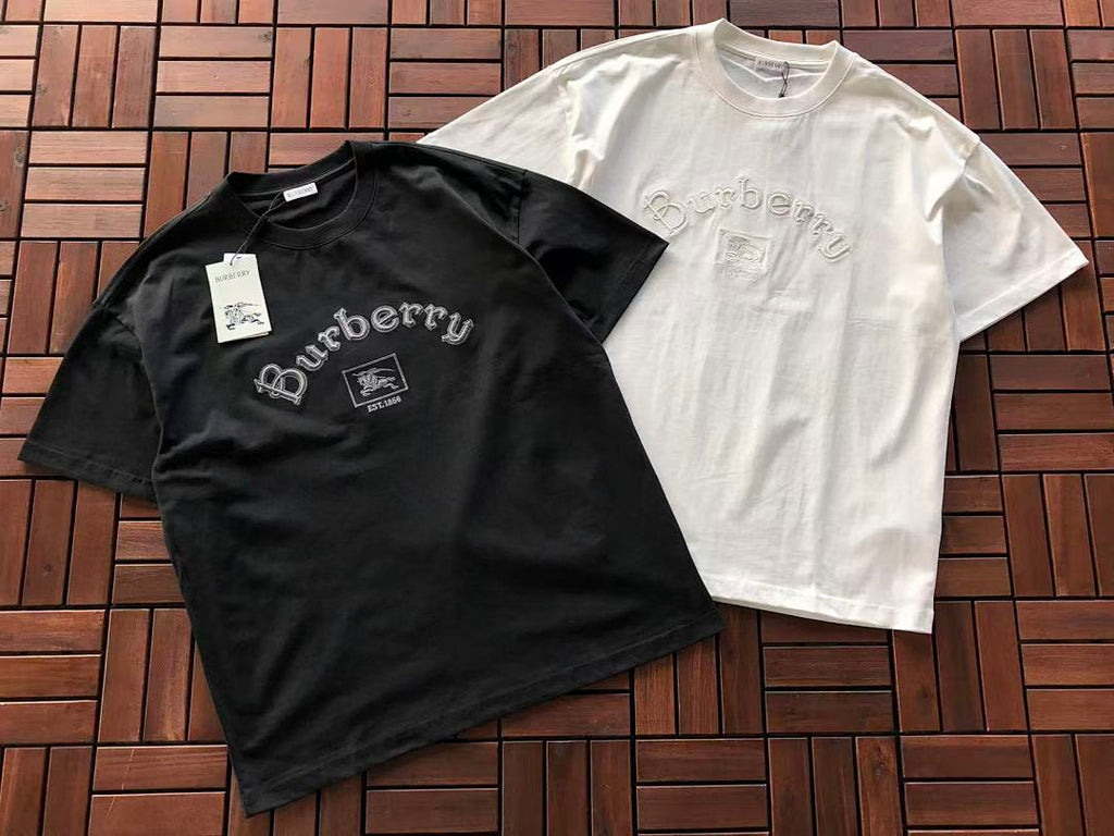 Burberry T-SHIRT