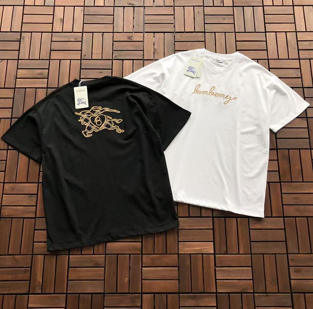 Burberry T-SHIRT