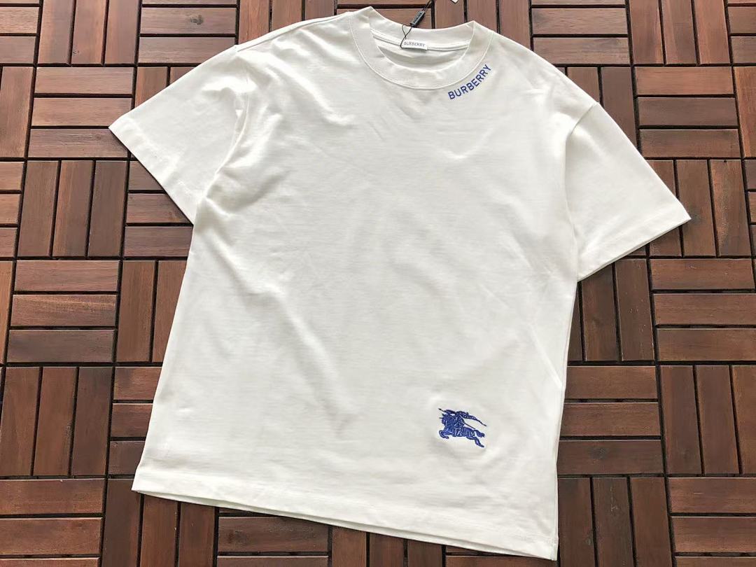 Burberry T-Shirt