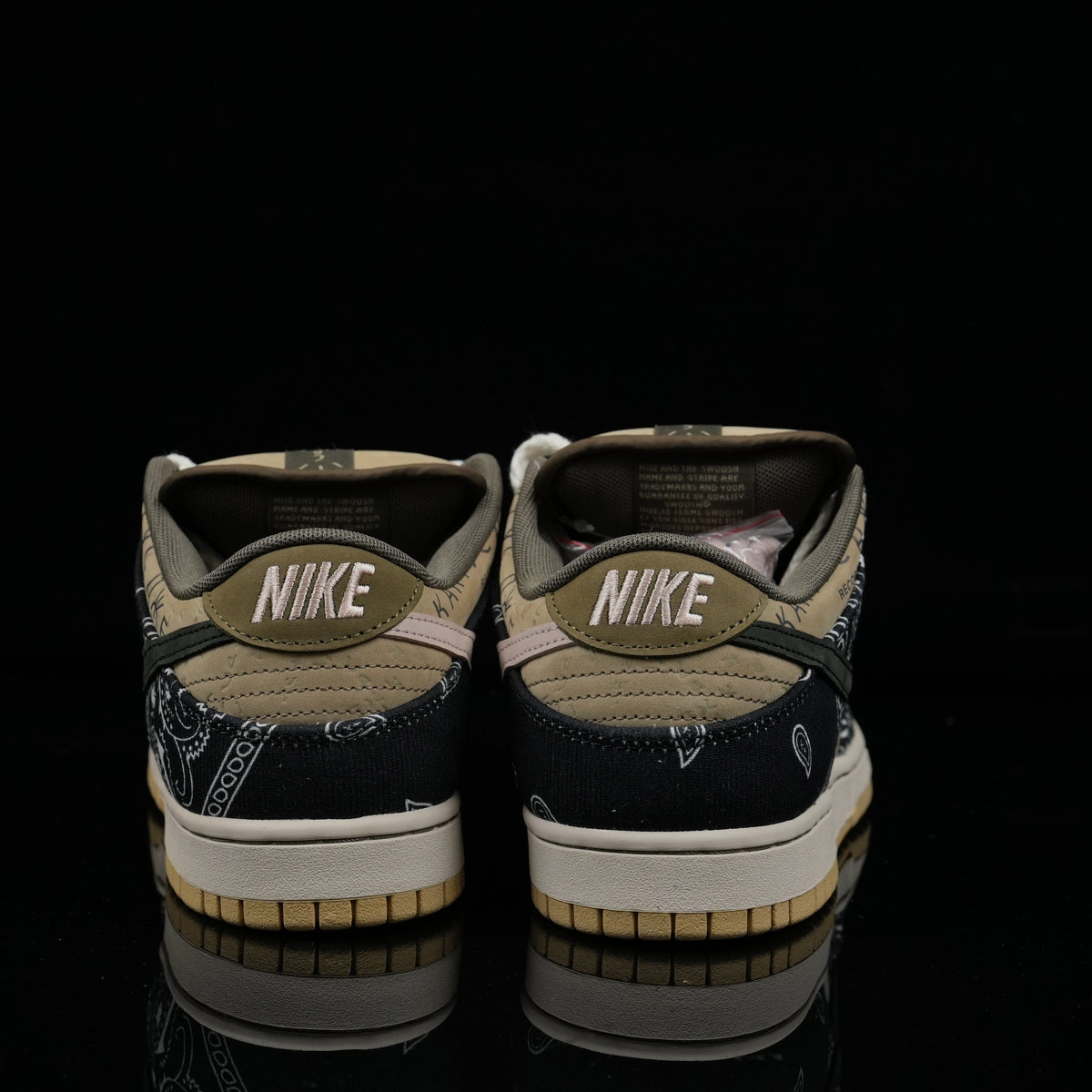 Nike SB Dunk Low Black White