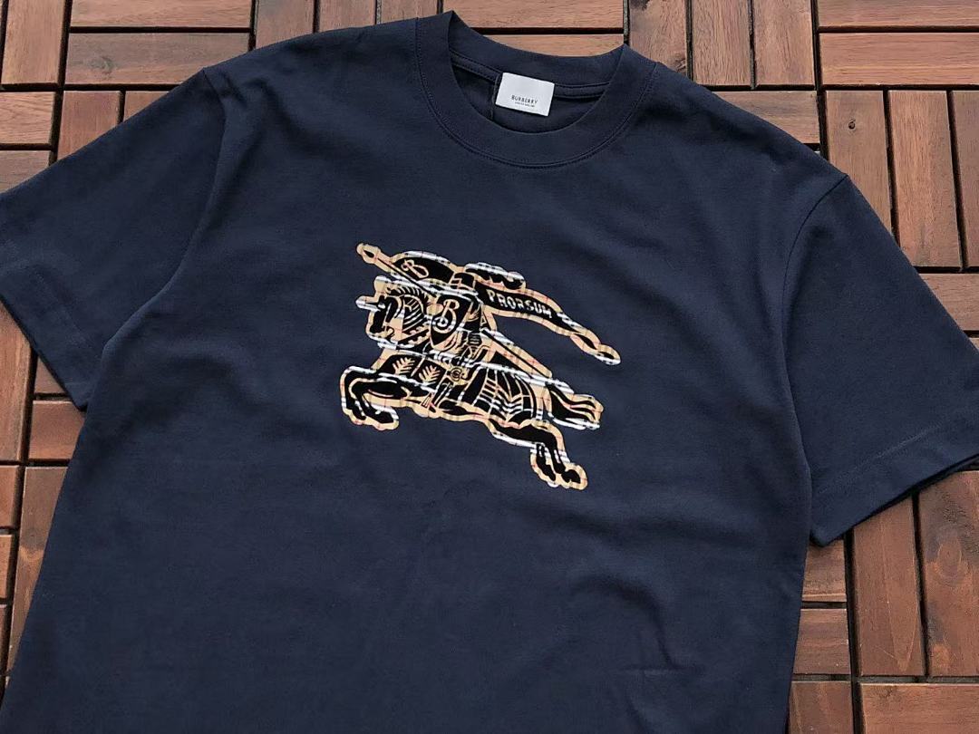 Burberry T-Shirt