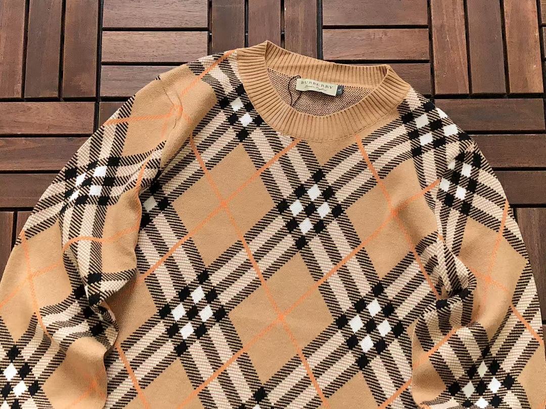 Burberry SWEATER