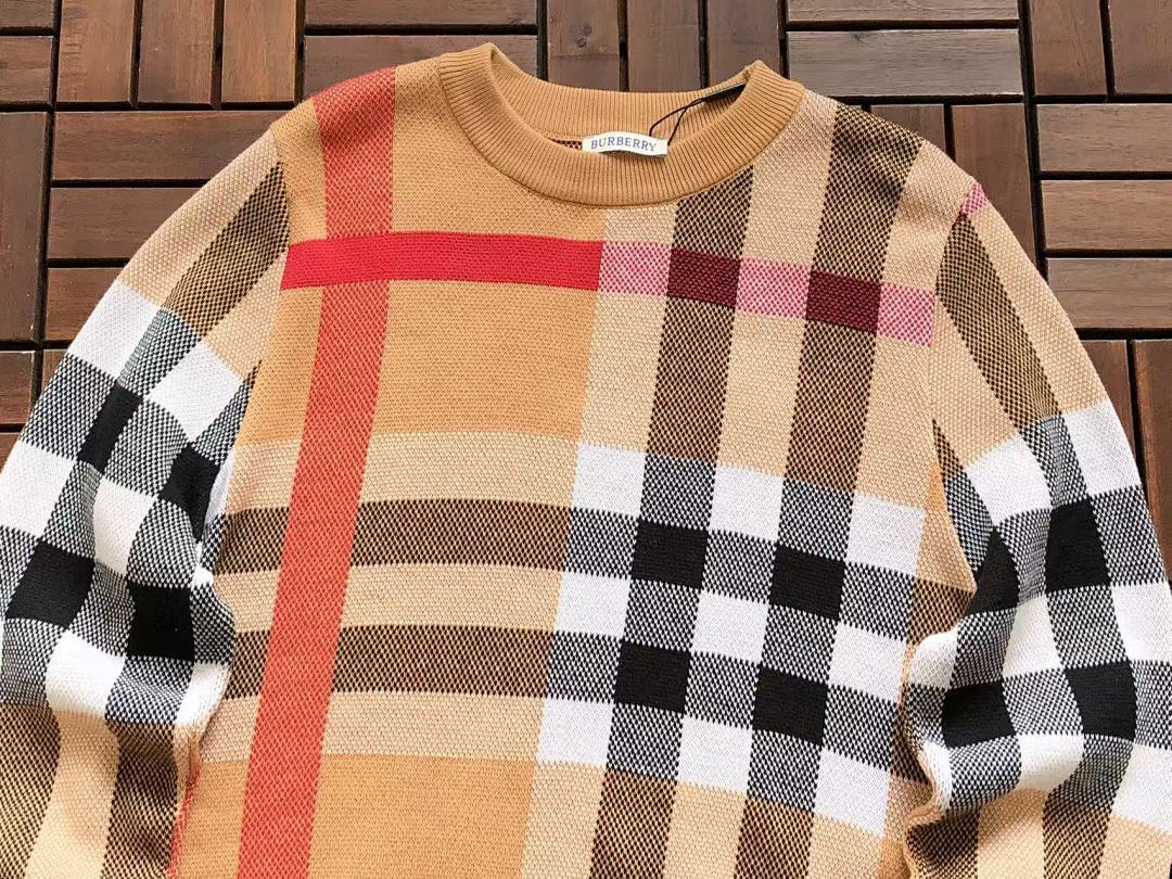 Burberry SWEATER