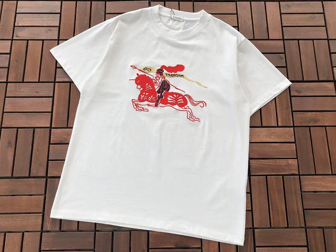 Burberry T-SHIRT