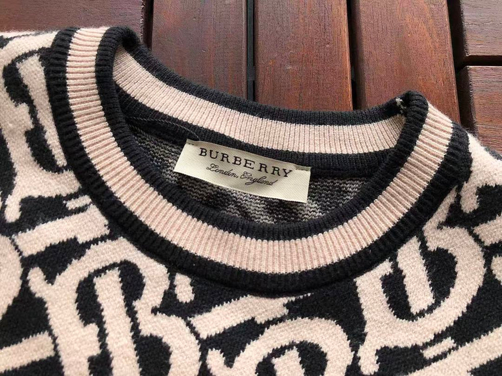 Burberry SWEATER