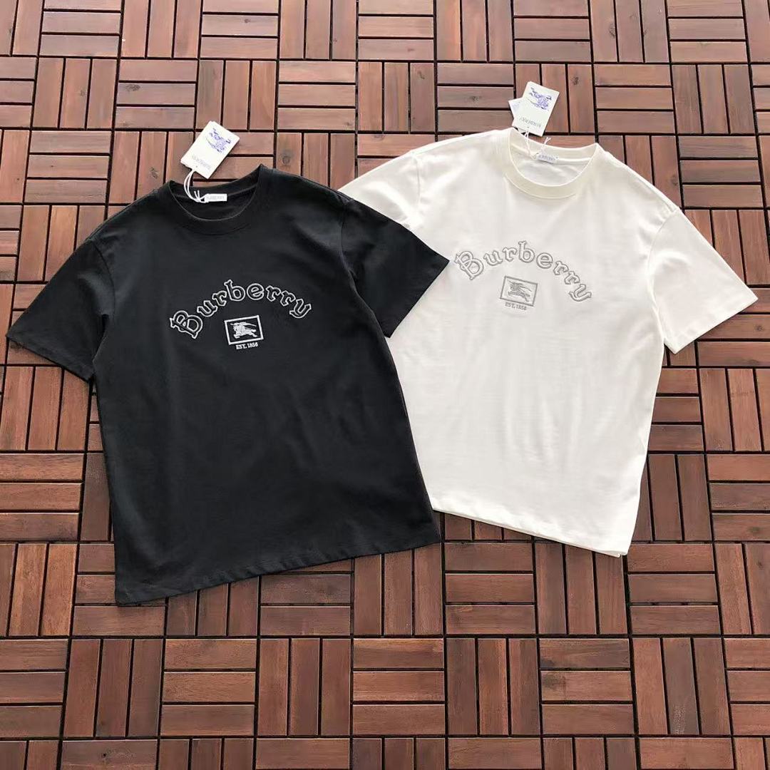 Burberry T-SHIRT
