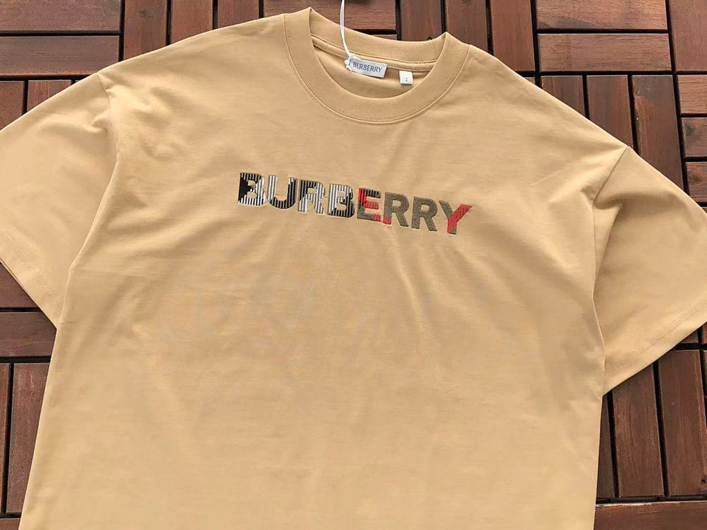 Burberry T-SHIRT