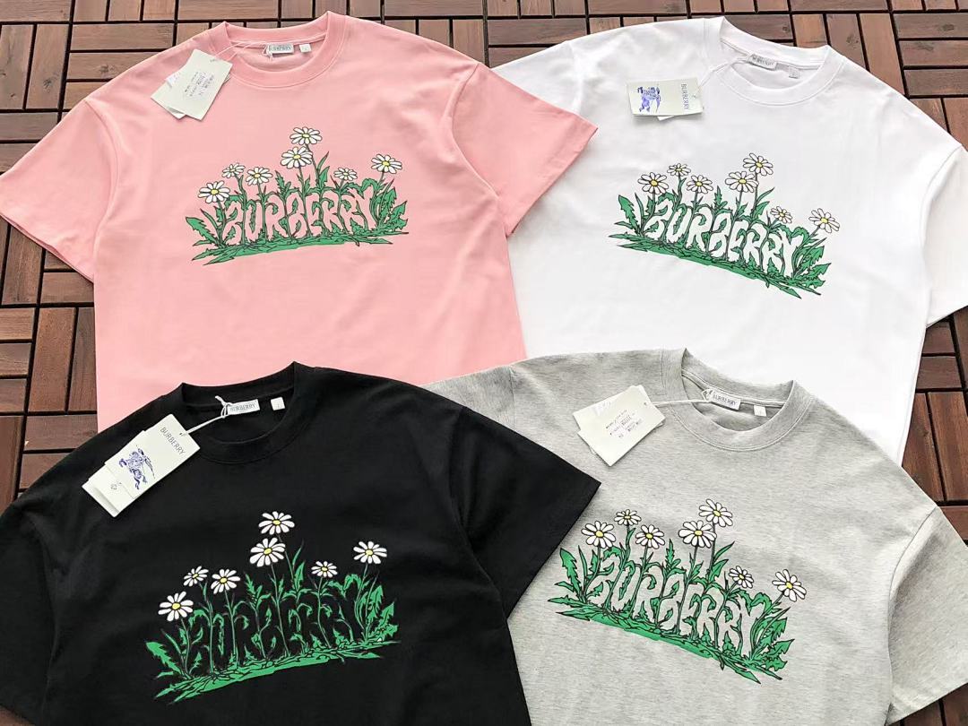 Burberry T-SHIRT