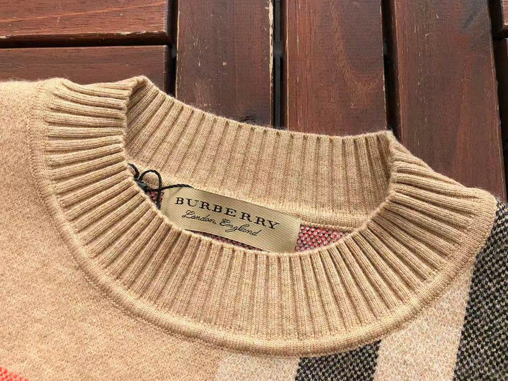 Burberry SWEATER