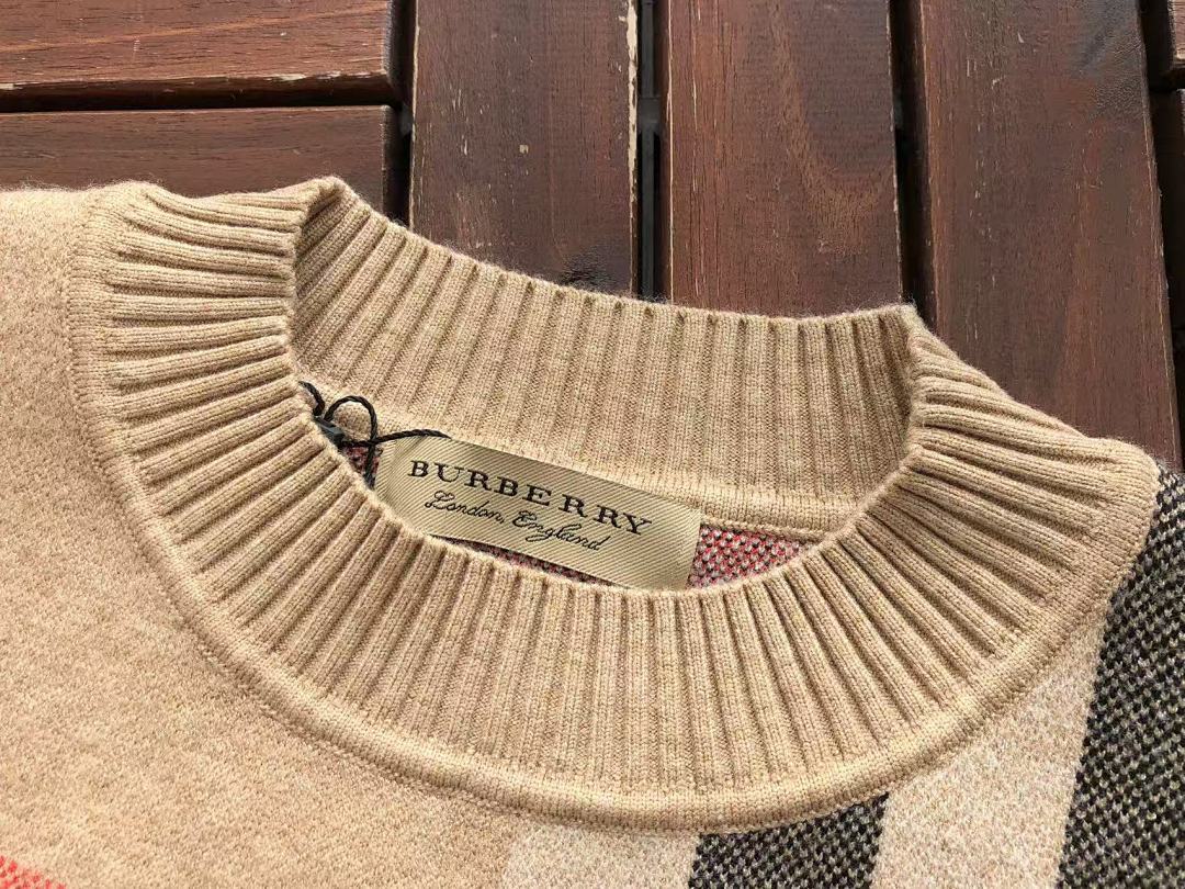 Burberry SWEATER