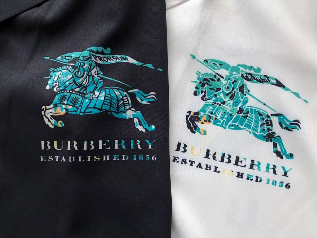 Burberry T-SHIRT