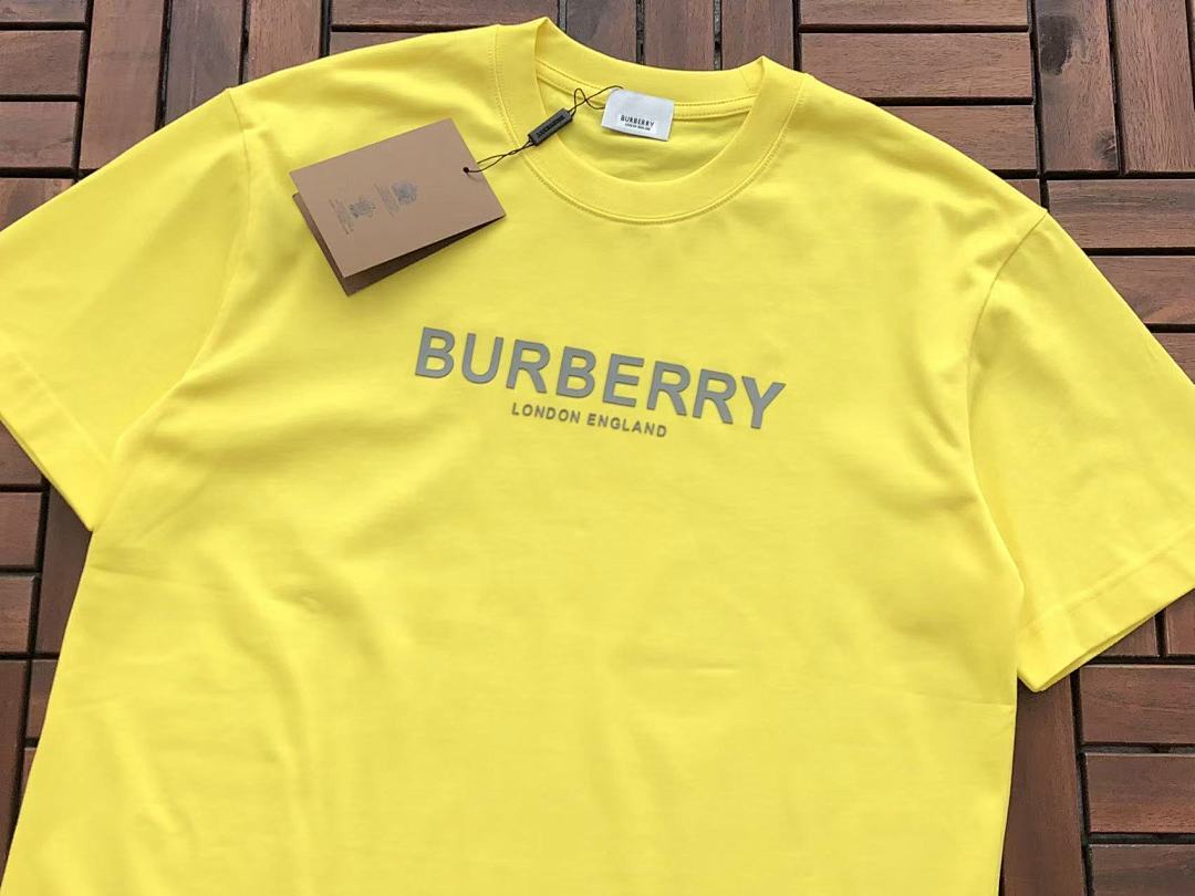 Burberry T-Shirt