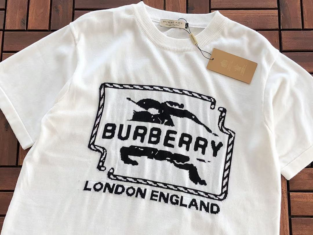 Burberry T-SHIRT