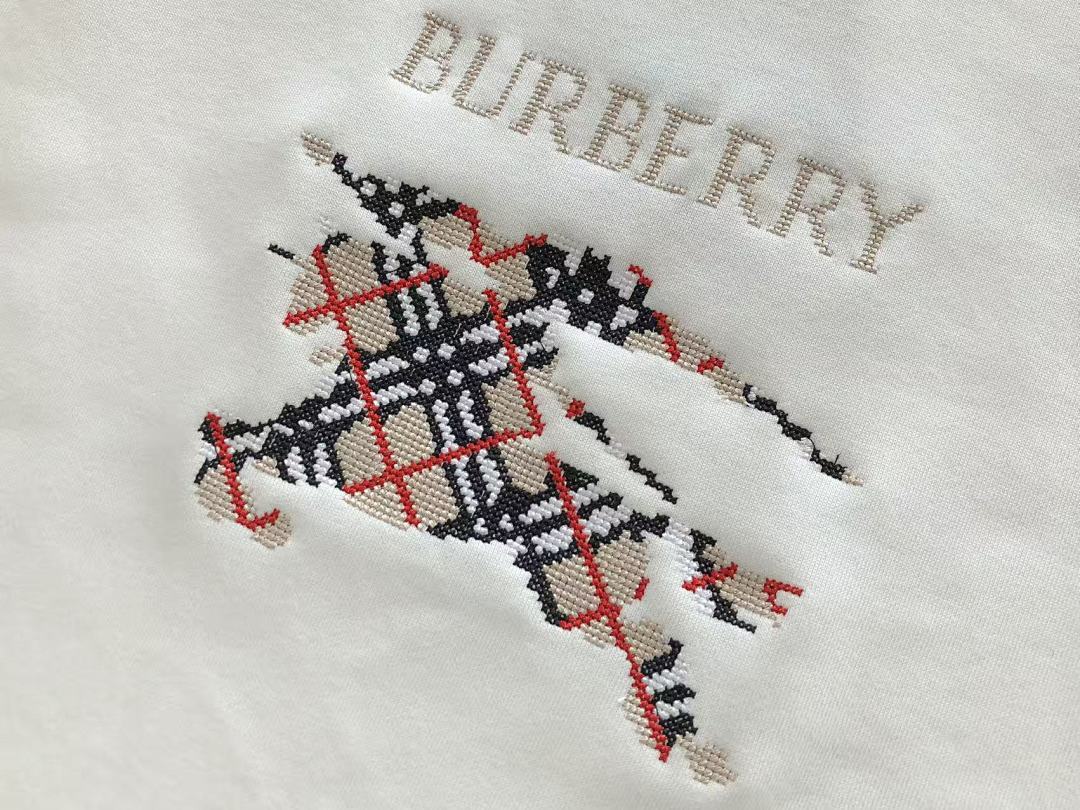 Burberry SWEATER