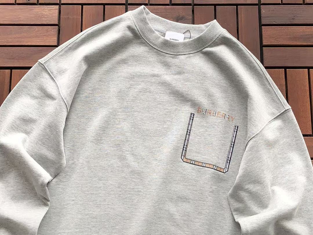 Burberry SWEATER