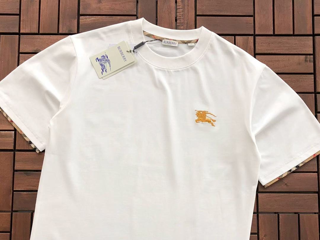 Burberry T-Shirt